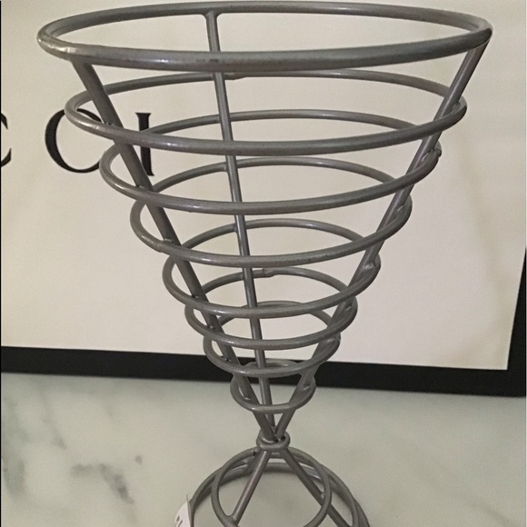 6 Crate & Barrel French fry holders metal - Picture 4 of 7